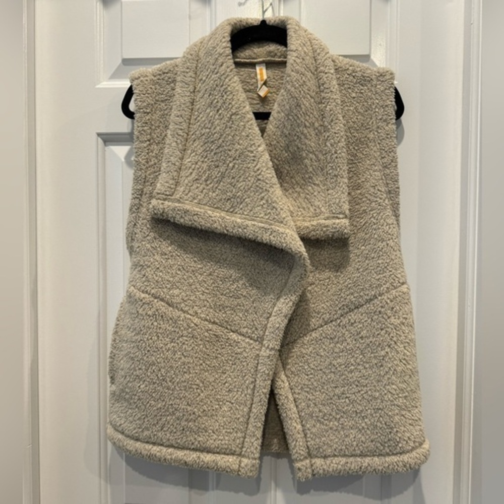Women’s Sherpa Vest with pockets  cream neutral cozy and warm